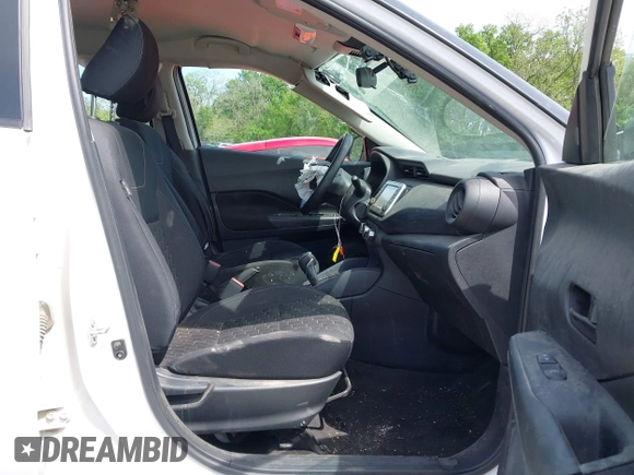 2022 Nissan Kicks S z VIN 3N1CP5BV3NL523119, wystawiony jako IAAI lot #42122504 z przebiegiem 28 062 mil mil oraz . Historia ofert i sprzedaży dostępna na DreamBid. Obrazek 5.
