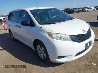 2013 Toyota Sienna L with VIN 5TDZK3DC2DS399410, listed as a IAAI auction lot 41741232 with 158,280 mi miles. Bid and sale history available at carsss.com. Image 1.