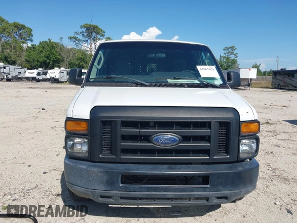 2012 Ford Econoline Cargo Commercial z VIN 1FTNE2EL3CDB10480, wystawiony jako IAAI lot #41861428 z przebiegiem 152 065 mil mil oraz . Historia ofert i sprzedaży dostępna na DreamBid. Obrazek 12.