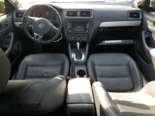 2012 Volkswagen Jetta TDI w/Premium & Nav с VIN 3VWLL7AJ2CM314266, выставлен на аукционе Copart как лот 51961265 с пробегом 175 480 миль миль и Списание • Salvage title. История ставок и продаж доступна на DreamBid. Изображение 8.
