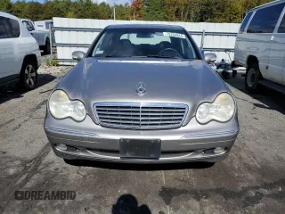 2004 Mercedes-Benz C 320 with VIN WDBRF64J54F538237, listed as a Copart auction lot 75284944 with 123,170 mi miles and Salvage Title. Bid and sale history available at DreamBid. Image 5.