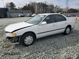 1994 Honda Accord LX with VIN 1HGCD5631RA175785, listed as a Copart auction lot 47111905 with 238,860 mi miles and Salvage Title. Bid and sale history available at carsss.com. Image 1.