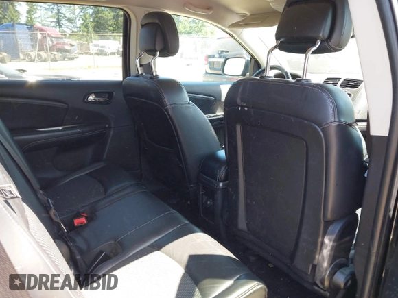 2015 Dodge Journey Crossroad z VIN 3C4PDDGGXFT607189, wystawiony jako IAAI lot #42475316 z przebiegiem 186 317 mil mil oraz . Historia ofert i sprzedaży dostępna na DreamBid. Obrazek 8.