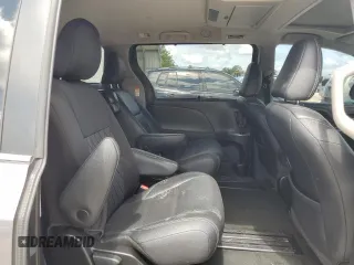 2018 Toyota Sienna SE with VIN 5TDXZ3DC5JS921882, listed as a Copart auction lot 62347815 with 136,472 mi miles and Salvage title. Bid and sale history available at DreamBid. Image 10.