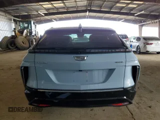 2024 Cadillac LYRIQ Luxury z VIN 1GYKPSRK0RZ105290, wystawiony jako Copart lot #50033015 z przebiegiem Nie podano mil oraz Szkoda całkowita • Salvage title. Historia ofert i sprzedaży dostępna na DreamBid. Obrazek 6.