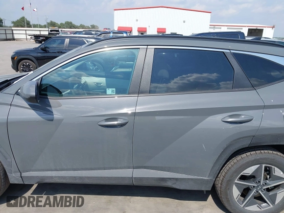 2025 Hyundai Tucson SEL with VIN 5NMJBCDE2SH481460, listed as a IAAI auction lot 42168976 with 12,330 mi miles. Bid and sale history available at carsss.com. Image 14.