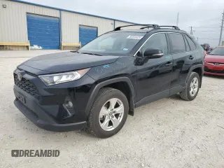 2021 Toyota RAV4 XLE with VIN 2T3W1RFV9MC164185, listed as a Copart auction lot 50554424 with 44,294 mi miles and Clean Title. Bid and sale history available at carsss.com. Image 1.
