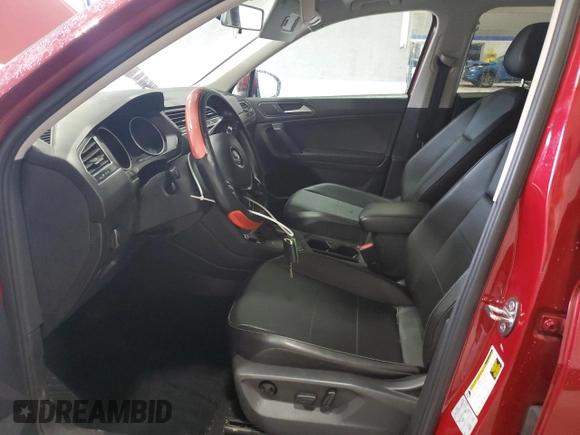 2018 Volkswagen Tiguan SEL with VIN 3VV3B7AX0JM124135, listed as a Copart auction lot 60721155 with 98,247 mi miles and Salvage title. Bid and sale history available at DreamBid. Image 7.