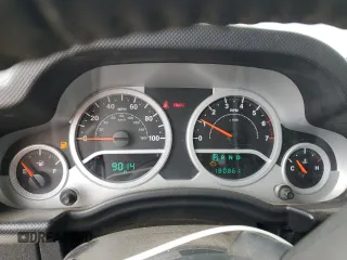 2009 Jeep Wrangler Unlimited Rubicon with VIN 1J8GA69169L731787, listed as a Copart auction lot 44604125 with 180,861 mi miles and Salvage title. Bid and sale history available at DreamBid. Image 9.