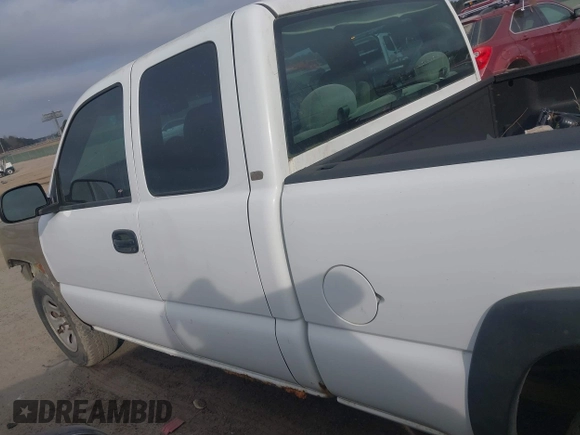 2005 Chevrolet Silverado 1500 with VIN 1GCEK19V65E152928, listed as a IAAI auction lot 41485115 with 165,560 mi miles. Bid and sale history available at carsss.com. Image 14.