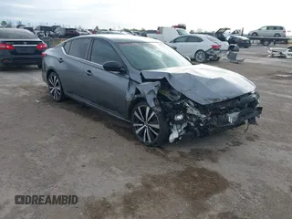 2020 Nissan Altima SR z VIN 1N4BL4CVXLN303542, wystawiony jako IAAI lot #41891000 z przebiegiem 119 696 mil mil oraz . Historia ofert i sprzedaży dostępna na DreamBid. Obrazek 1.