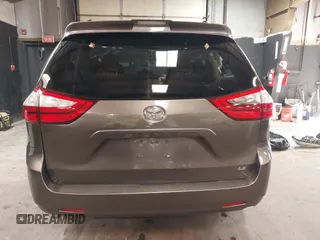 2020 Toyota Sienna LE Auto Access Seat with VIN 5TDKZ3DC5LS048096, listed as a IAAI auction lot 41821689 with 39,158 mi miles. Bid and sale history available at carsss.com. Image 16.
