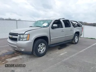 2007 Chevrolet Suburban LT с VIN 1GNFK16397J380298, выставлен на аукционе IAAI как лот 41945696 с пробегом 122 530 миль миль и . История ставок и продаж доступна на DreamBid. Изображение 2.