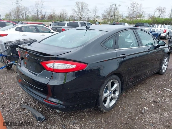 2013 Ford Fusion SE with VIN 3FA6P0H71DR320852, listed as a IAAI auction lot 41951931 with 110,324 mi miles. Bid and sale history available at carsss.com. Image 4.