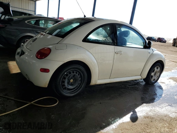 2000 Volkswagen Beetle GLS с VIN 3VWCD21C5YM472500, выставлен на аукционе Copart как лот 69537124 с пробегом 112 681 миль миль и Чистый • Clean title. История ставок и продаж доступна на DreamBid. Изображение 3.