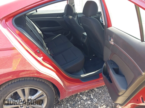 2017 Hyundai Elantra SE z VIN 5NPD84LF4HH151729, wystawiony jako IAAI lot #41840813 z przebiegiem 82 681 mil mil oraz . Historia ofert i sprzedaży dostępna na DreamBid. Obrazek 8.