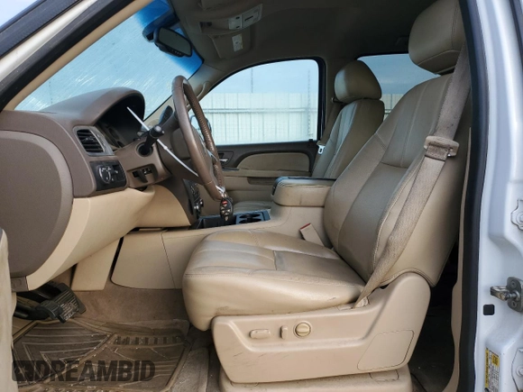 2013 Chevrolet Suburban LT with VIN 1GNSCJE06DR203594, listed as a Copart auction lot 63114724 with 263,456 mi miles and Salvage Title. Bid and sale history available at carsss.com. Image 7.