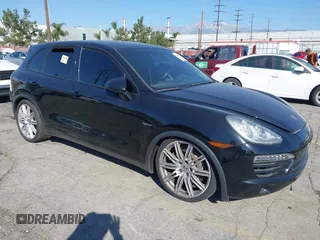 2013 Porsche Cayenne S Hybrid с VIN WP1AE2A22DLA14339, выставлен на аукционе IAAI как лот 41647318 с пробегом 106 459 миль миль и . История ставок и продаж доступна на DreamBid. Изображение 1.