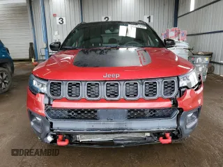 2025 Jeep Compass Trailhawk with VIN 3C4NJDDNXST550943, listed as a Copart auction lot 58935895 with 5,059 mi miles and Salvage title. Bid and sale history available at DreamBid. Image 5.