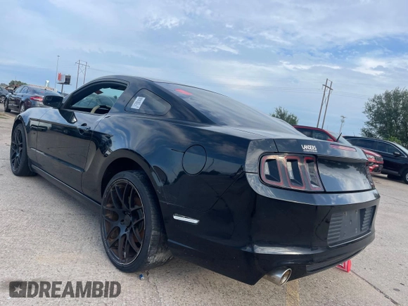 2013 Ford Mustang V6 with VIN 1ZVBP8AMXD5275997, listed as a Copart auction lot 80135514 with 184,765 mi miles and Clean Title. Bid and sale history available at carsss.com. Image 3.