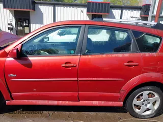 2006 Pontiac Vibe with VIN 5Y2SL65856Z445033, listed as a IAAI auction lot 42000847 with 145,928 mi miles. Bid and sale history available at carsss.com. Image 14.