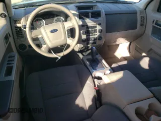 2009 Ford Escape Hybrid z VIN 1FMCU493X9KB92935, wystawiony jako Copart lot #47422465 z przebiegiem 130 226 mil mil oraz Szkoda całkowita • Salvage title. Historia ofert i sprzedaży dostępna na DreamBid. Obrazek 8.