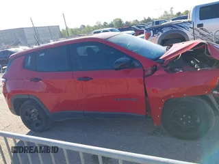 2020 Jeep Compass Sport с VIN 3C4NJCAB2LT121124, выставлен на аукционе IAAI как лот 40804581 с пробегом 133 472 миль миль и . История ставок и продаж доступна на DreamBid. Изображение 14.
