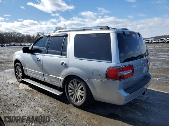 2011 Lincoln Navigator z VIN 5LMJJ2J59BEJ08154, wystawiony jako Copart lot #45175605 z przebiegiem 170 791 mil mil oraz Czysty tytuł • Clean title. Historia ofert i sprzedaży dostępna na DreamBid. Obrazek 2.