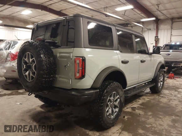 2021 Ford Bronco z VIN 1FMEE5DP0MLA64549, wystawiony jako IAAI lot #41719646 z przebiegiem 33 089 mil mil oraz . Historia ofert i sprzedaży dostępna na DreamBid. Obrazek 4.