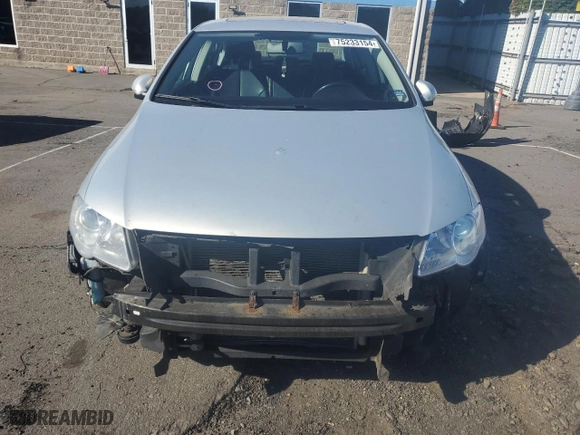 2010 Volkswagen Passat Sedan Komfort with VIN WVWJM7AN7AE070269, listed as a Copart auction lot 75233154 with 132,269 mi miles and Salvage Title. Bid and sale history available at carsss.com. Image 5.