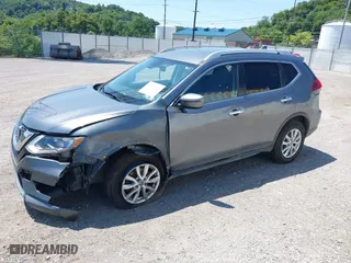 2020 Nissan Rogue SV with VIN JN8AT2MV7LW142543, listed as a IAAI auction lot 39914861 with 67,429 mi miles. Bid and sale history available at carsss.com. Image 2.