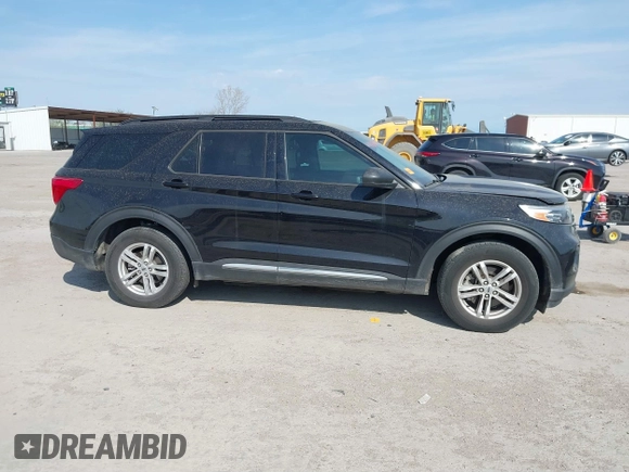 2024 Ford Explorer XLT z VIN 1FMSK7DH1RGA32337, wystawiony jako IAAI lot #41887000 z przebiegiem 16 071 mil mil oraz . Historia ofert i sprzedaży dostępna na DreamBid. Obrazek 13.