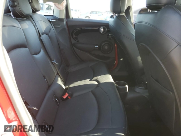 2019 MINI Hardtop 4 Door Cooper S z VIN WMWXU3C55K2H89359, wystawiony jako Copart lot #55506695 z przebiegiem 61 391 mil mil oraz Szkoda całkowita • Salvage title. Historia ofert i sprzedaży dostępna na DreamBid. Obrazek 10.