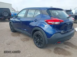 2020 Nissan Kicks SV with VIN 3N1CP5CV8LL568438, listed as a IAAI auction lot 41961744 with 59,872 mi miles. Bid and sale history available at carsss.com. Image 3.