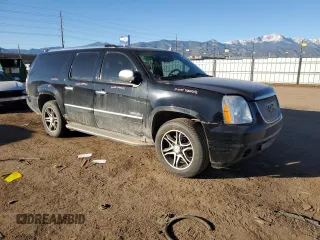 2010 GMC Yukon XL Denali with VIN 1GKUKMEFXAR122804, listed as a Copart auction lot 44266985 with 257,039 mi miles and Salvage Title. Bid and sale history available at carsss.com. Image 4.