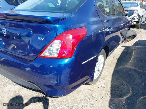 2019 Nissan Versa Sedan SV with VIN 3N1CN7AP1KL877494, listed as a IAAI auction lot 41692194 with 121,323 mi miles. Bid and sale history available at carsss.com. Image 6.