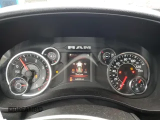 2022 Ram 2500 Big Horn z VIN 3C6UR5JL0NG239202, wystawiony jako Copart lot #53045565 z przebiegiem 64 839 mil mil oraz Szkoda całkowita • Salvage title. Historia ofert i sprzedaży dostępna na DreamBid. Obrazek 9.