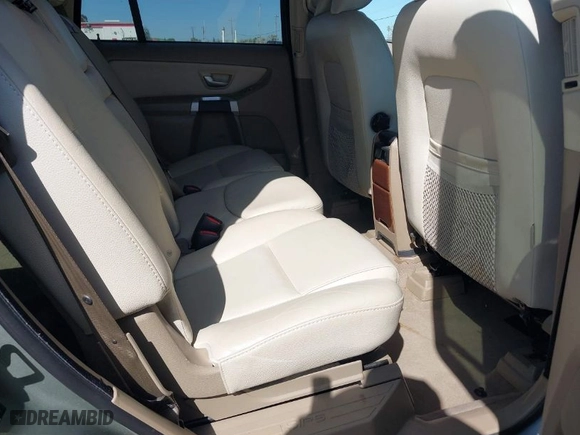 2007 Volvo XC90 I6 with VIN YV4CZ982771353527, listed as a IAAI auction lot 41929155 with 145,550 mi miles. Bid and sale history available at carsss.com. Image 8.