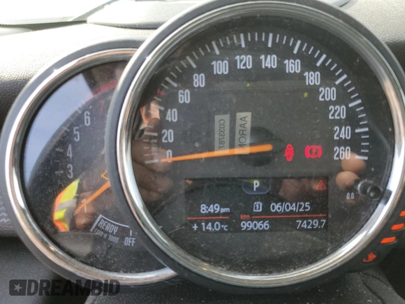 2016 MINI Hardtop with VIN WMWXP5C5XG2D15482, listed as a Copart auction lot 59652125 with 99,066 mi miles and Salvage title. Bid and sale history available at DreamBid. Image 9.