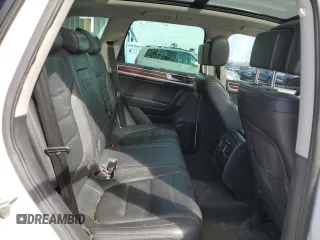 2012 Volkswagen Touareg с VIN WVGEG9BP1CD007581, выставлен на аукционе Copart как лот 47958355 с пробегом 79 649 миль миль и Списание • Salvage title. История ставок и продаж доступна на DreamBid. Изображение 10.