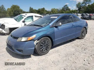 2008 Honda Civic Cpe LX with VIN 2HGFG126X8H548898, listed as a Copart auction lot 70442984 with 141,445 mi miles and Clean Title. Bid and sale history available at carsss.com. Image 1.