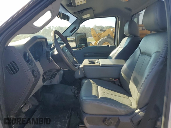 2014 Ford F-250 XL z VIN 1FTBF2A6XEEB46986, wystawiony jako Copart lot #77383044 z przebiegiem 54 890 mil mil oraz Szkoda całkowita • Salvage title. Historia ofert i sprzedaży dostępna na DreamBid. Obrazek 7.