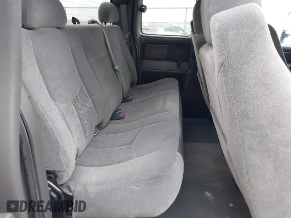 2006 Chevrolet Silverado 1500 LT2 with VIN 1GCEK19B16Z281949, listed as a IAAI auction lot 41557243 with 218,409 mi miles. Bid and sale history available at carsss.com. Image 8.