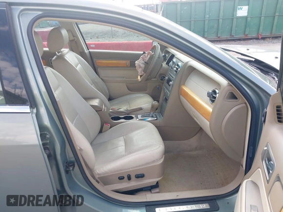 2008 Lincoln MKZ with VIN 3LNHM26T88R653977, listed as a IAAI auction lot 41922309 with 125,240 mi miles and . Bid and sale history available at DreamBid. Image 5.