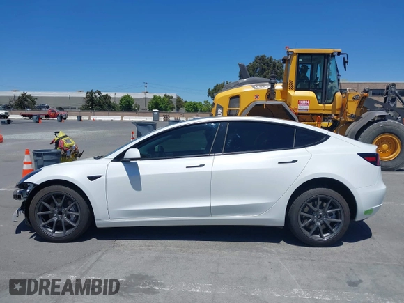 2023 Tesla Model 3 z VIN 5YJ3E1EA4PF454754, wystawiony jako IAAI lot #42665785 z przebiegiem 5 218 mil mil oraz . Historia ofert i sprzedaży dostępna na DreamBid. Obrazek 15.