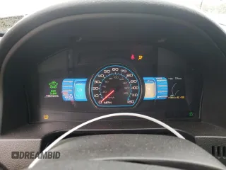 2010 Ford Fusion Hybrid z VIN 3FADP0L30AR122805, wystawiony jako Copart lot #52276255 z przebiegiem 146 073 mil mil oraz Szkoda całkowita • Salvage title. Historia ofert i sprzedaży dostępna na DreamBid. Obrazek 9.