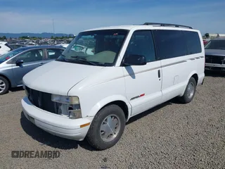1999 Chevrolet Astro z VIN 1GNEL19W7XB186653, wystawiony jako IAAI lot #42432120 z przebiegiem 413 792 mil mil oraz . Historia ofert i sprzedaży dostępna na DreamBid. Obrazek 2.
