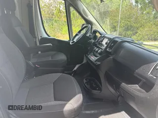 2018 Ram ProMaster z VIN 3C7WRVKG2JE144765, wystawiony jako Copart lot #48154245 z przebiegiem 42 440 mil mil oraz Szkody całkowita. Historia ofert i sprzedaży dostępna na DreamBid. Obrazek 5.