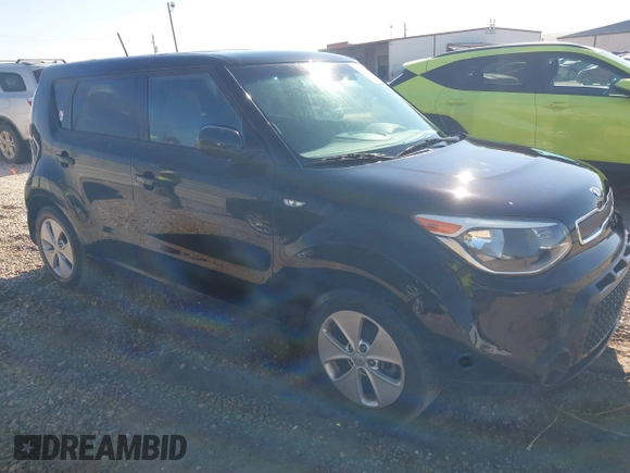 2014 Kia Soul with VIN KNDJN2A2XE7070668, listed as a IAAI auction lot 41661161 with 135,412 mi miles. Bid and sale history available at carsss.com. Image 1.
