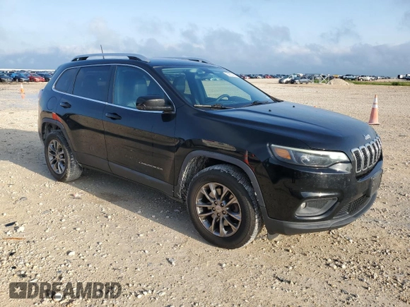 2019 Jeep Cherokee Altitude с VIN 1C4PJMLB7KD478458, выставлен на аукционе Copart как лот 55957485 с пробегом 82 699 миль миль и Чистый • Clean title. История ставок и продаж доступна на DreamBid. Изображение 4.